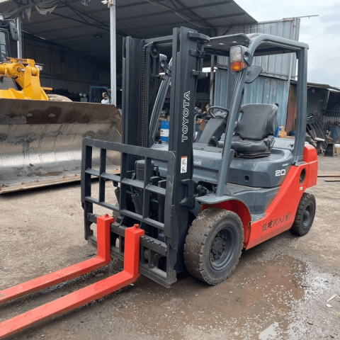 Xe nâng dầu Toyota 8FD20